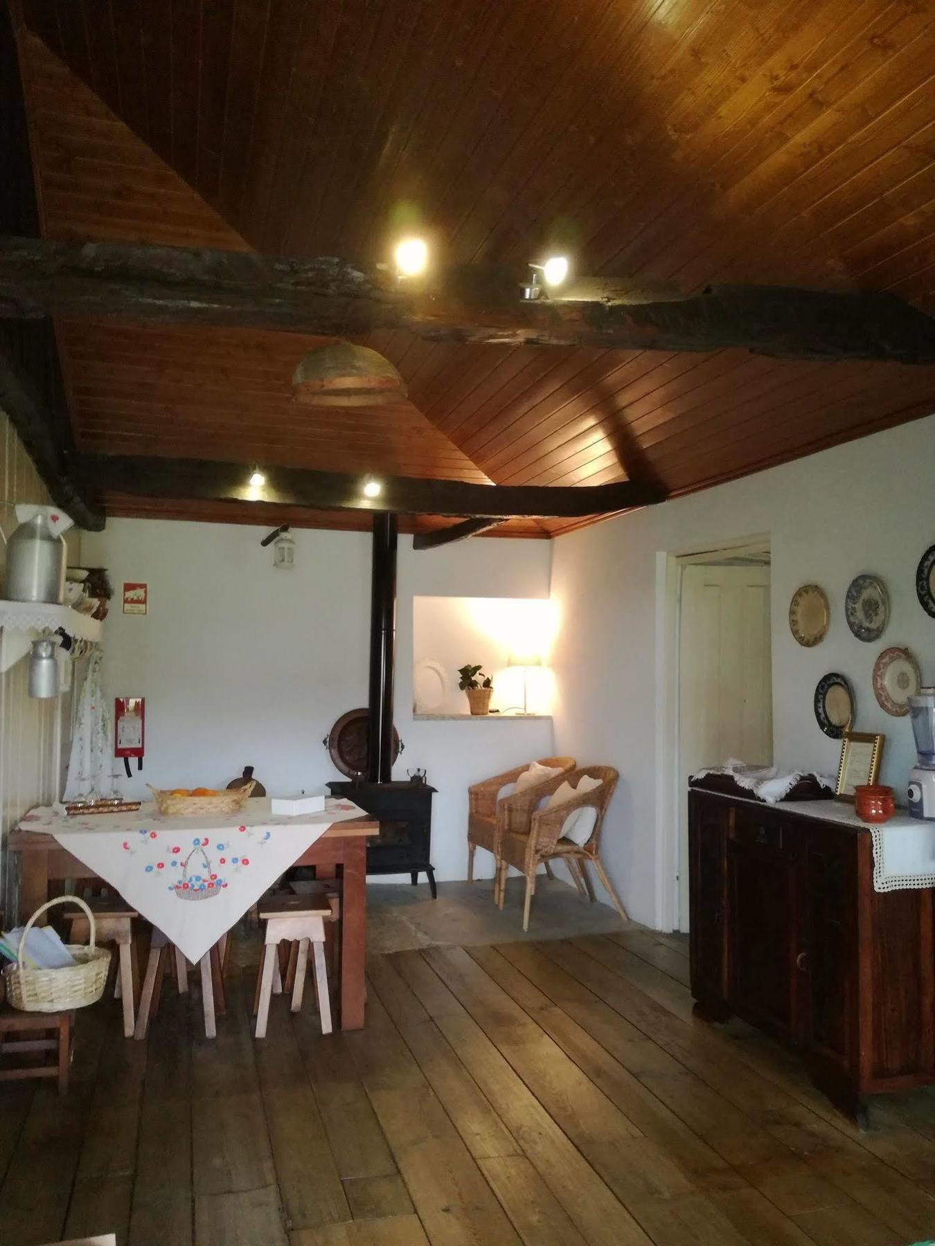 O Ze Ja Dormiu Aqui Villa Celeiros Luaran gambar