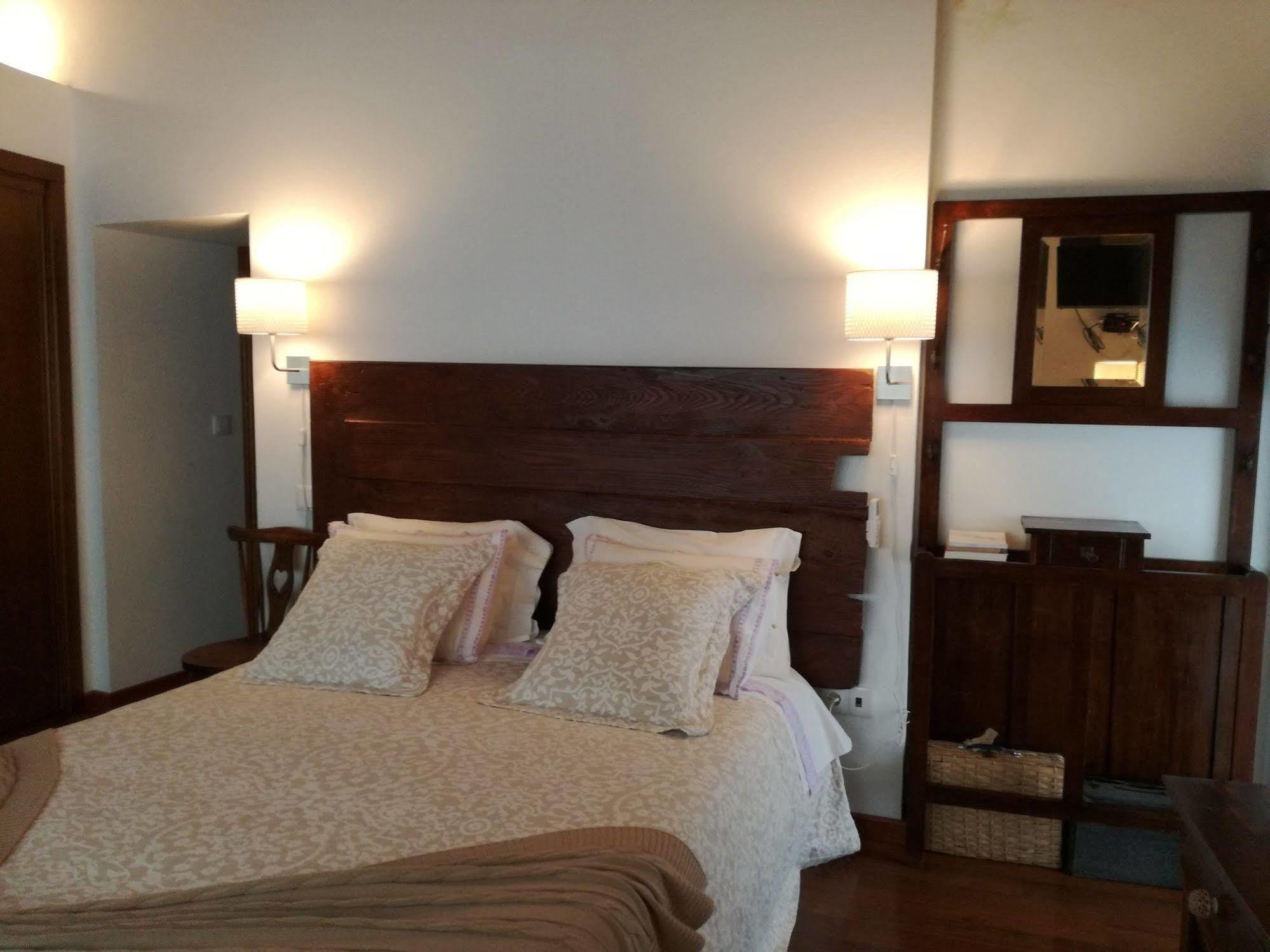 O Ze Ja Dormiu Aqui Villa Celeiros Luaran gambar