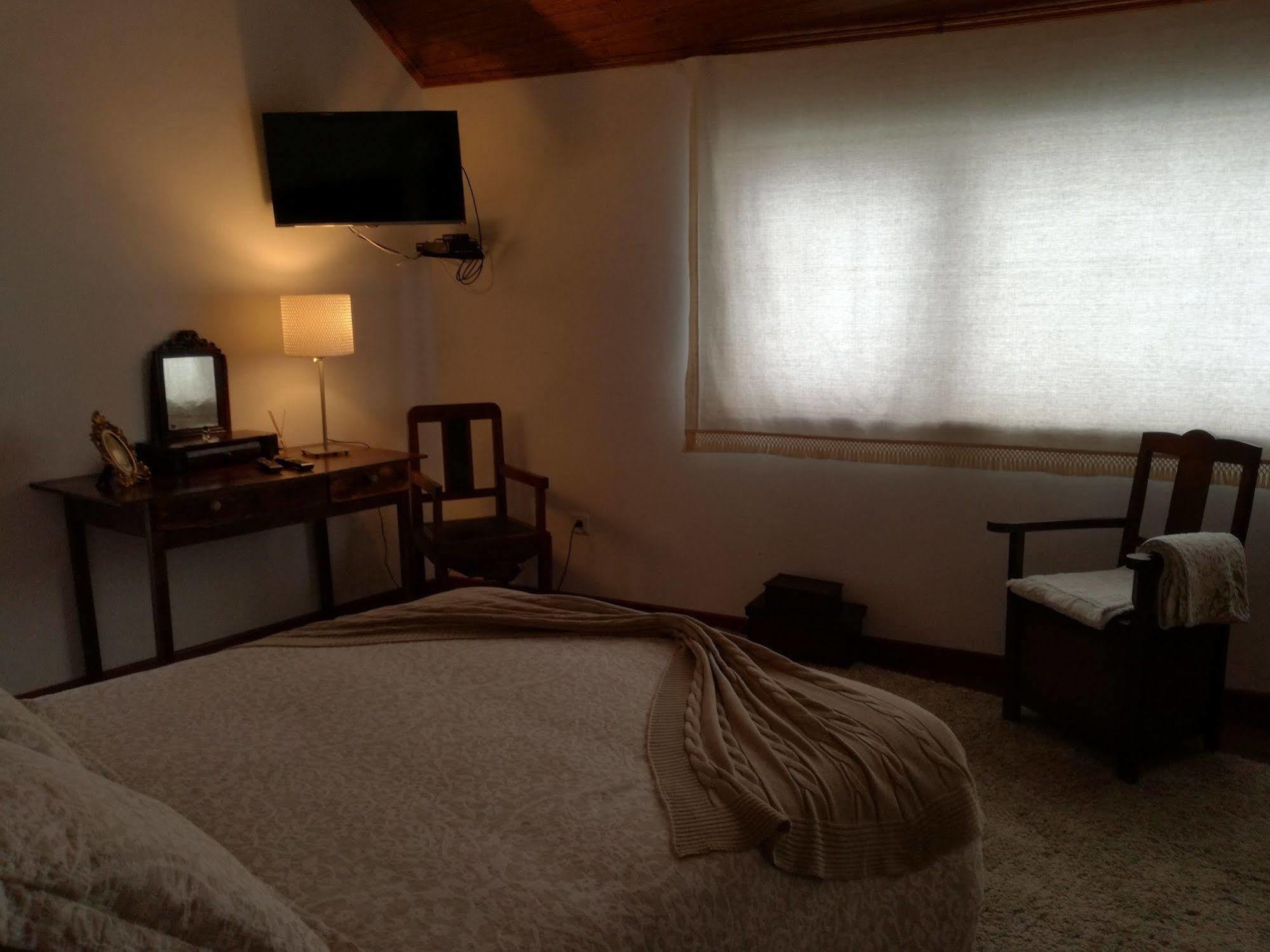 O Ze Ja Dormiu Aqui Villa Celeiros Luaran gambar